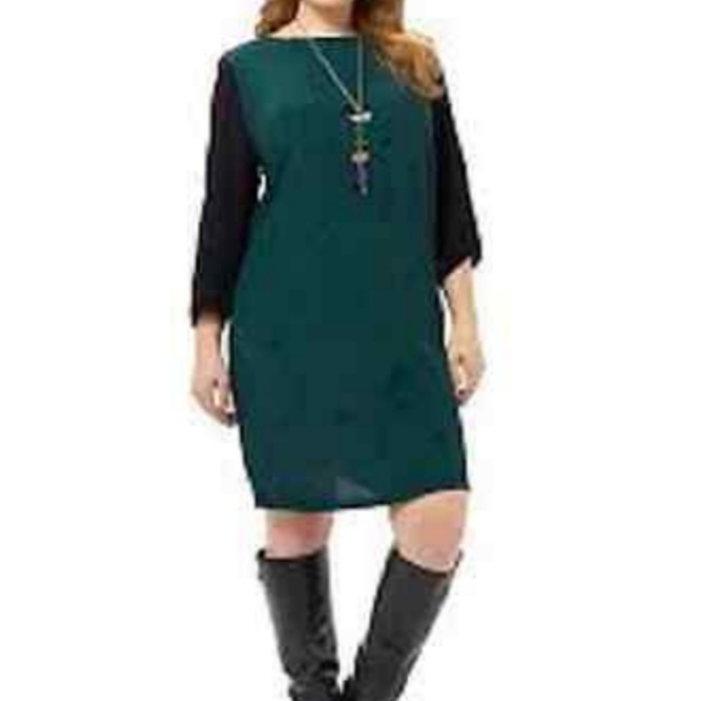 Carmakoma sz 18 Green lightweight dress w hearts